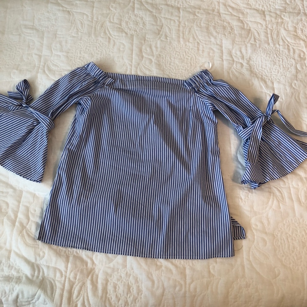 H&M off-the-shoulder blouse